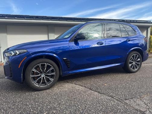 2024 BMW X5 M60i