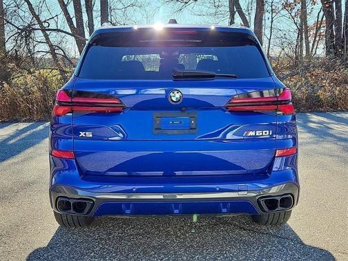2024 BMW X5 M60i