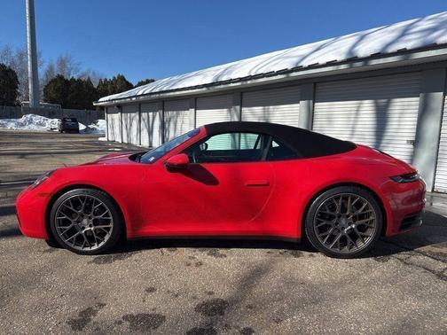 2022 Porsche 911 Carrera