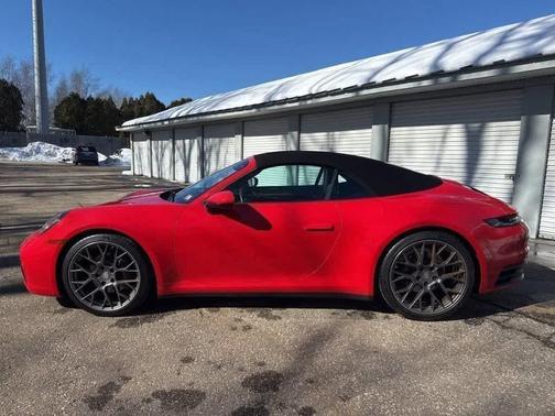 2022 Porsche 911 Carrera