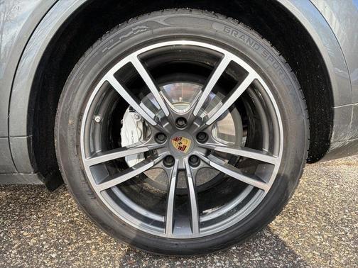 2021 Porsche Cayenne Turbo