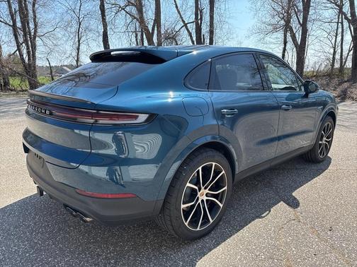 2025 Porsche Cayenne E-Hybrid Coupe Base