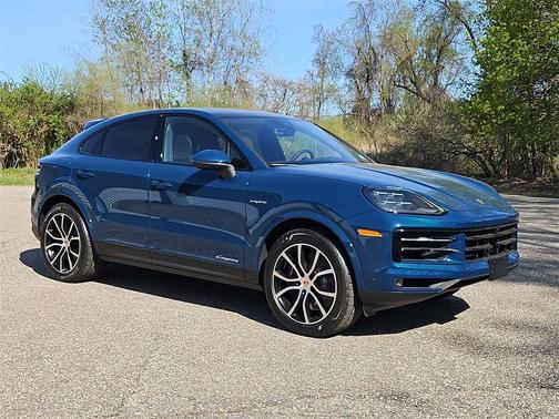 2025 Porsche Cayenne E-Hybrid Coupe Base