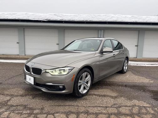 2018 BMW 330 i xDrive
