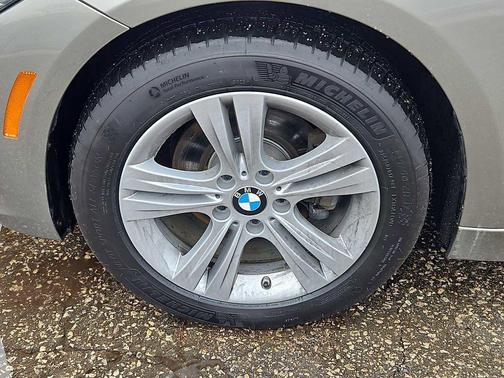 2018 BMW 330 i xDrive
