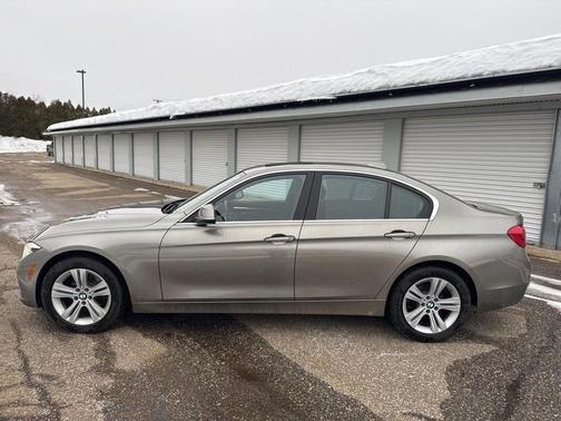2018 BMW 330 i xDrive