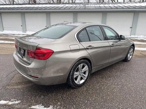 2018 BMW 330 i xDrive