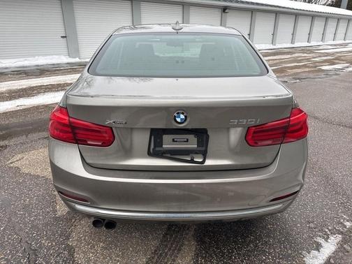 2018 BMW 330 i xDrive