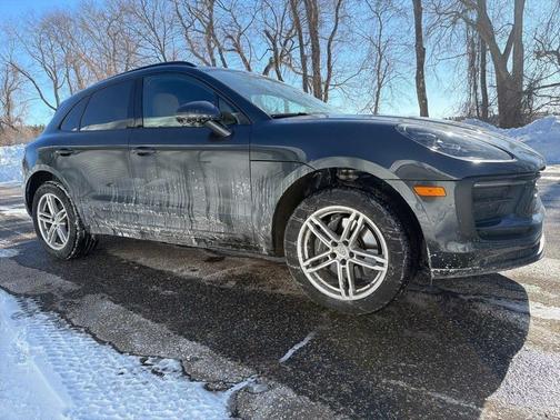 2025 Porsche Macan T