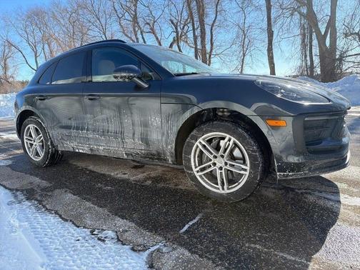 2025 Porsche Macan 