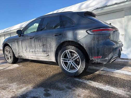 2025 Porsche Macan T