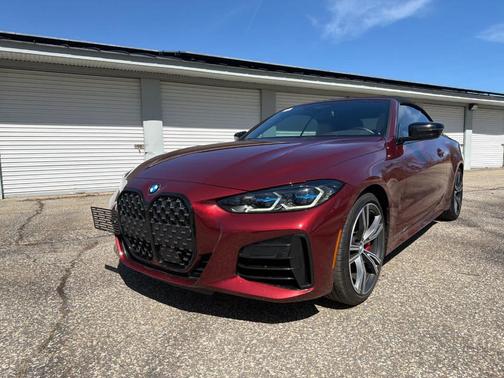 Aventurin Red Metallic 2022 BMW M440 i xDrive
