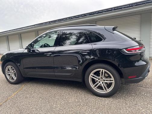 2025 Porsche Macan T
