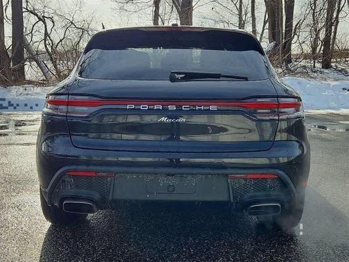 2025 Porsche Macan T