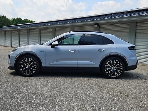 2024 Porsche Macan Electric 4