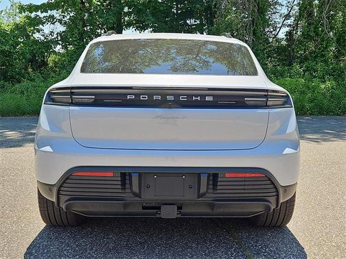 2024 Porsche Macan Electric 4