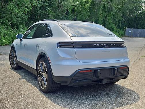 2024 Porsche Macan Electric 4