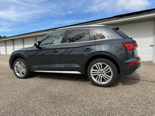 Manhattan Gray Metallic 2018 Audi Q5 2.0T Tech Premium