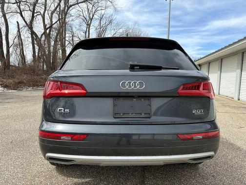 Manhattan Gray Metallic 2018 Audi Q5 2.0T Tech Premium