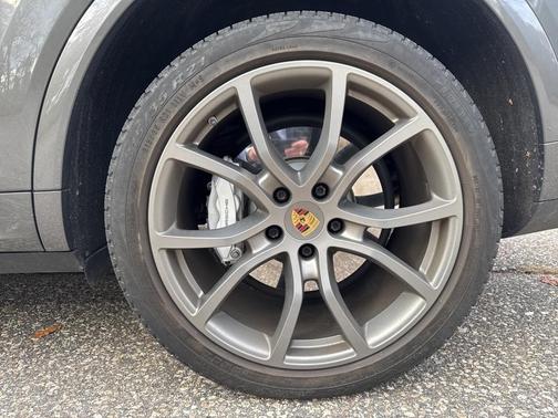 2021 Porsche Cayenne Turbo