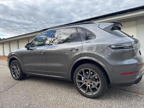 2021 Porsche Cayenne Turbo