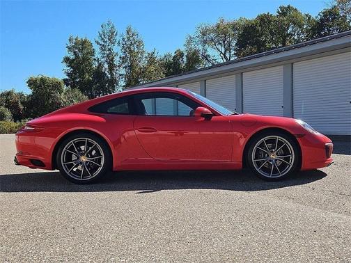 2017 Porsche 911 Carrera