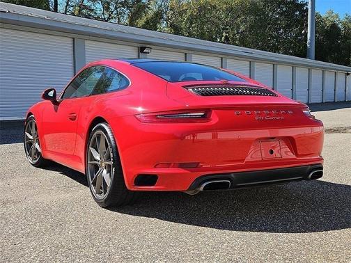 2017 Porsche 911 Carrera