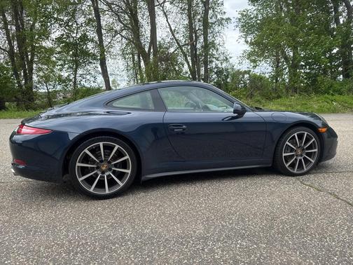 2013 Porsche 911 Carrera 4