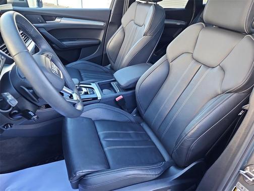 2024 Audi Q5 45 S line quattro Premium