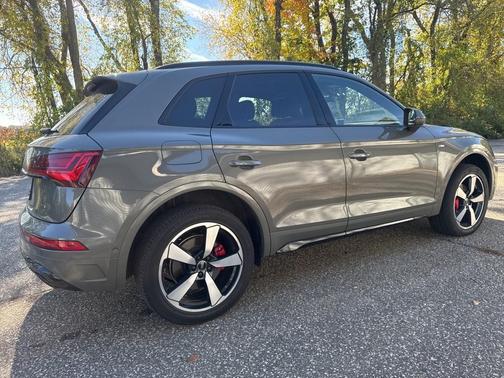 2024 Audi Q5 45 S line quattro Premium