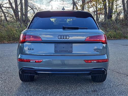 2024 Audi Q5 45 S line quattro Premium