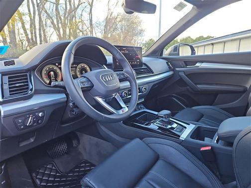 2024 Audi Q5 45 S line quattro Premium