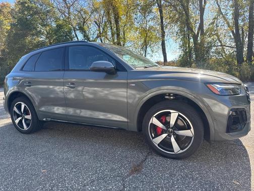 2024 Audi Q5 45 S line quattro Premium