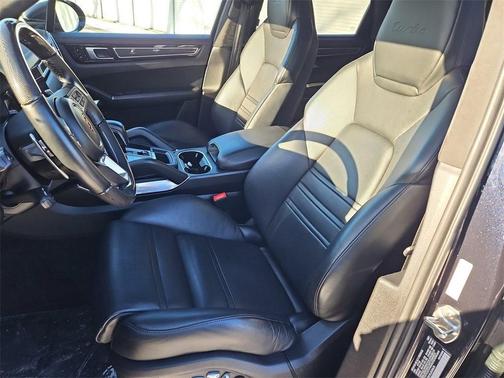 2020 Porsche Cayenne Turbo