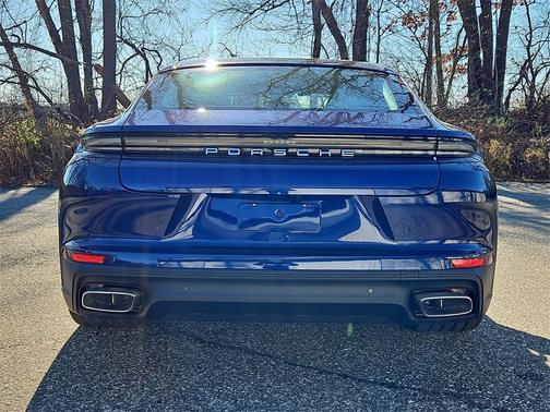 2026 Porsche Panamera 4