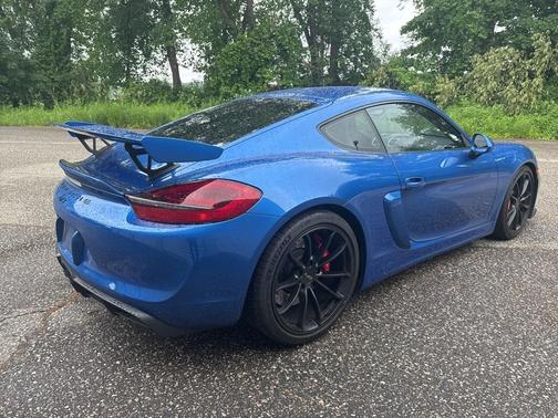 2016 Porsche Cayman GT4
