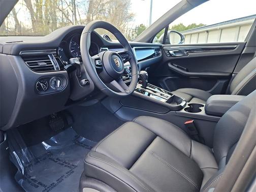 2026 Porsche Macan T