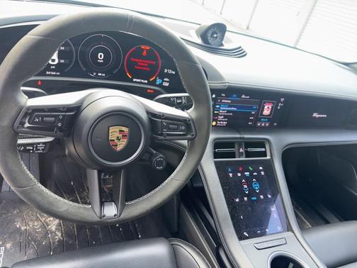 2021 Porsche Taycan Turbo