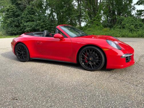 Red 2016 Porsche 911 Carrera GTS
