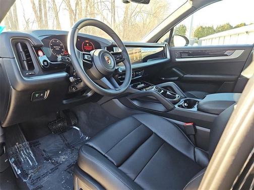 2025 Porsche Cayenne Base