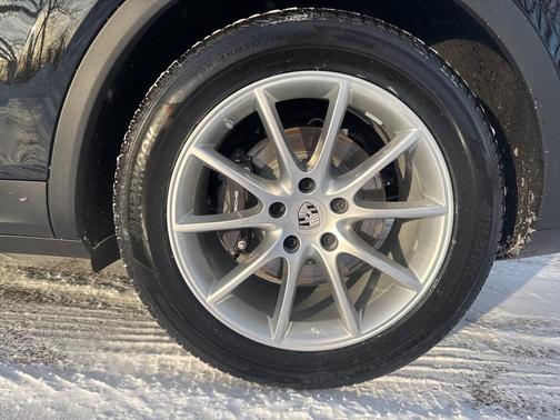 2025 Porsche Cayenne Base