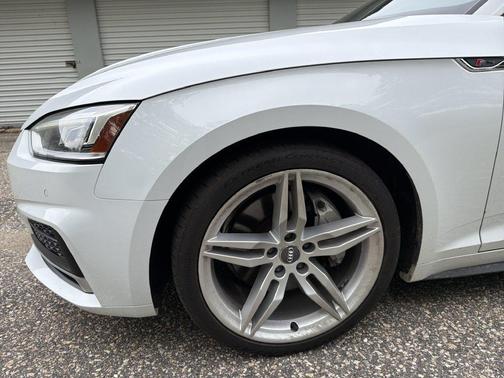 Glacier White Metallic 2018 Audi A5 2.0T Premium Plus