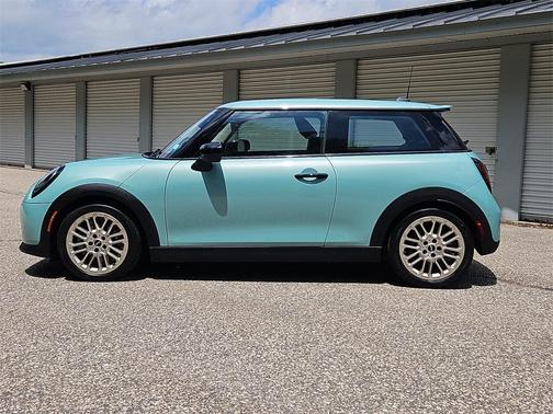 2025 MINI Hardtop SIGNATURE PLUS
