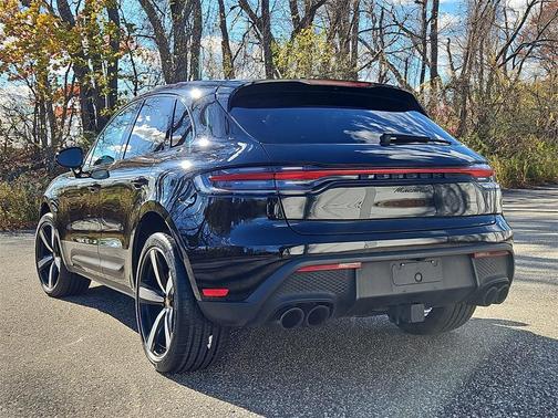2022 Porsche Macan S