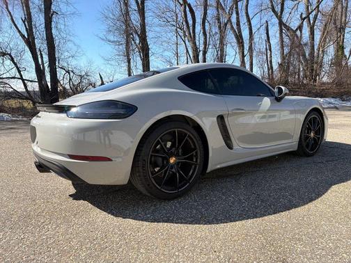 Chalk 2022 Porsche 718 Cayman T