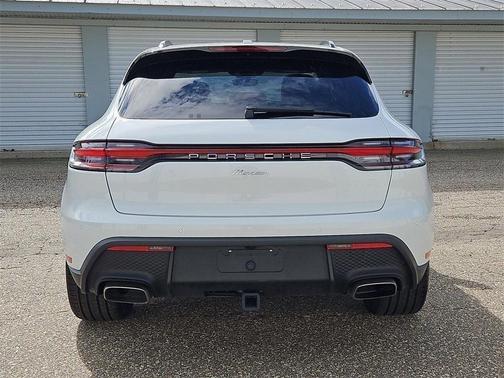 2025 Porsche Macan Base