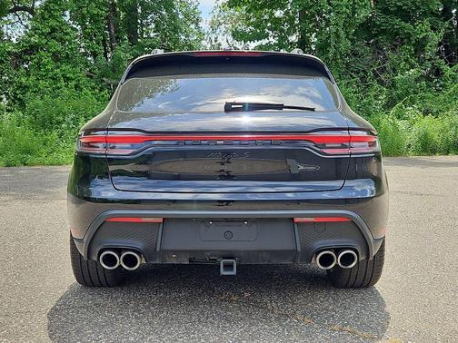 Jet Black Metallic 2025 Porsche Macan S