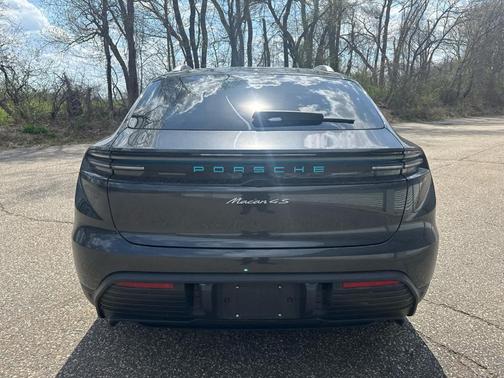 Gray 2025 Porsche Macan 4S