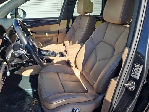 2024 Porsche Macan S