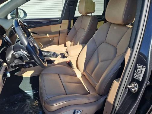 2024 Porsche Macan S